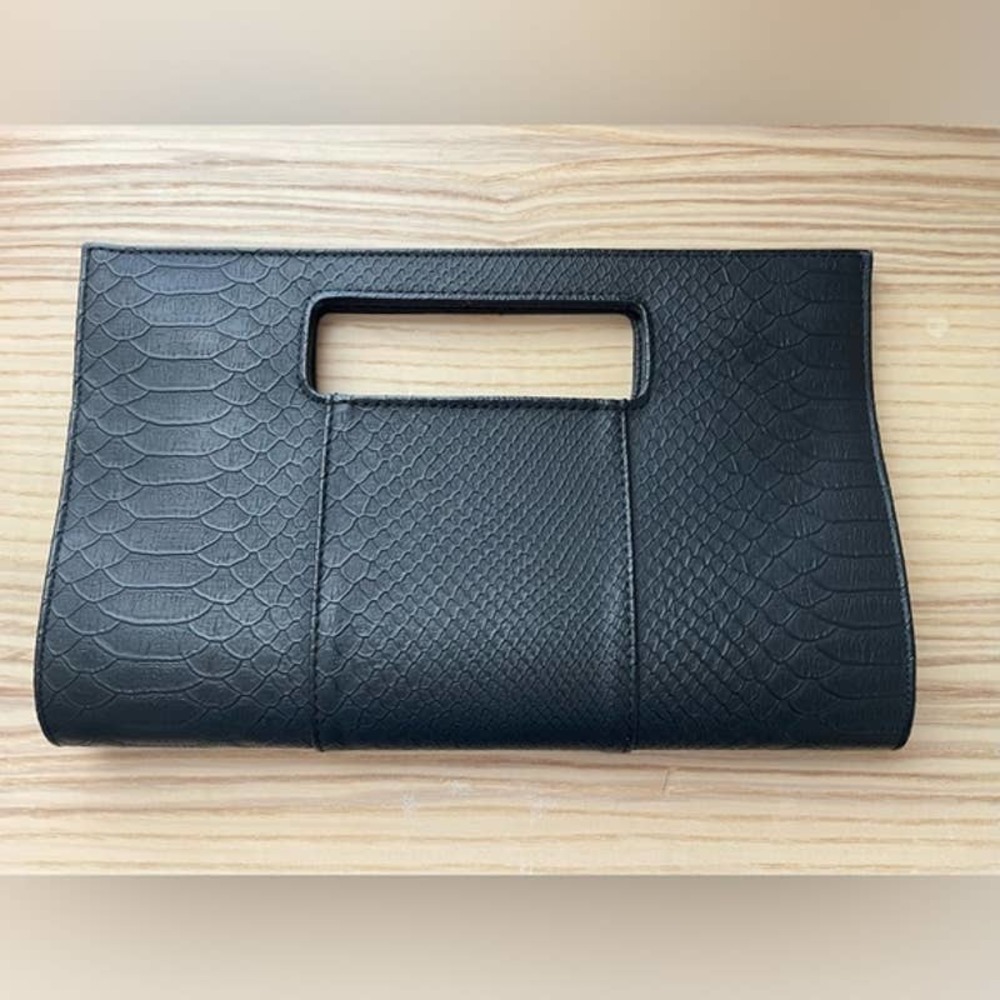 Charming Charlie Black & Gold Vegan Leather Clutch Purse Bag Cocktail Party